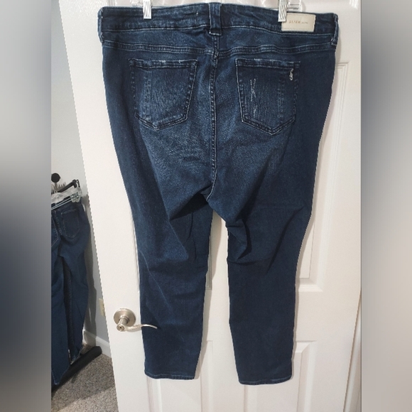 Women's Skinny Jeans in Dark Blue - Picture 6 of 12